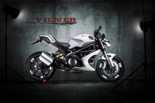 Vilner-Ducati-Monster-1100-Evo-4.jpg