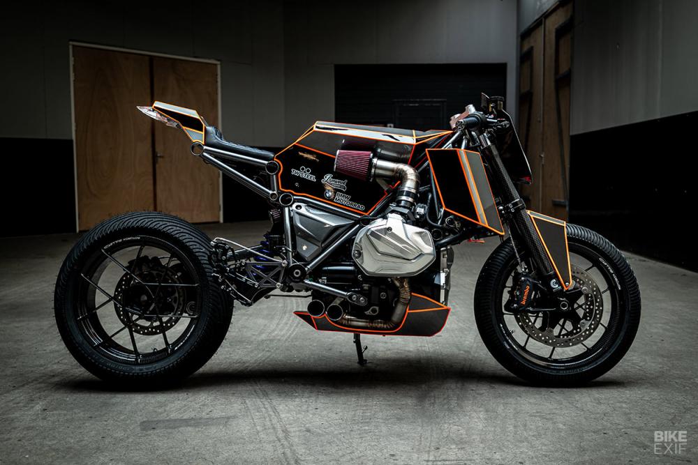 BMW R1250GS Dominator  юбилейный кастом