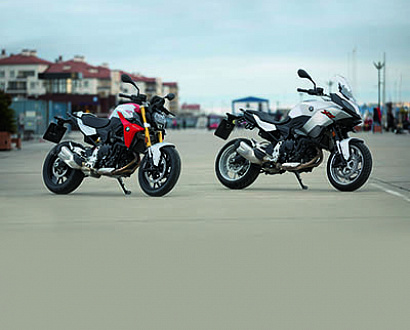 Тест BMW F900R и F900XR: Форма и платформа