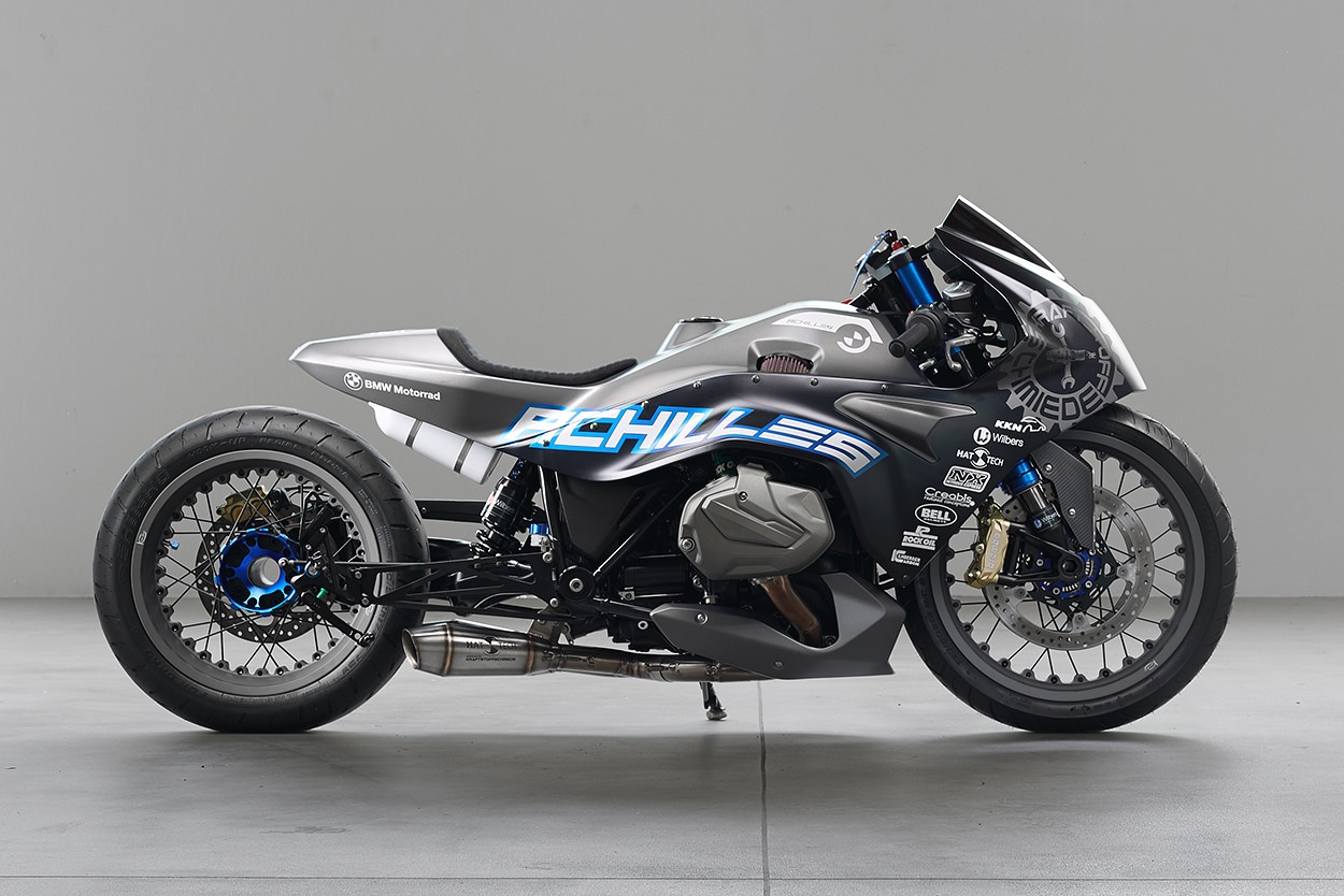 bmw-race-bike-r1250rs-1.jpg