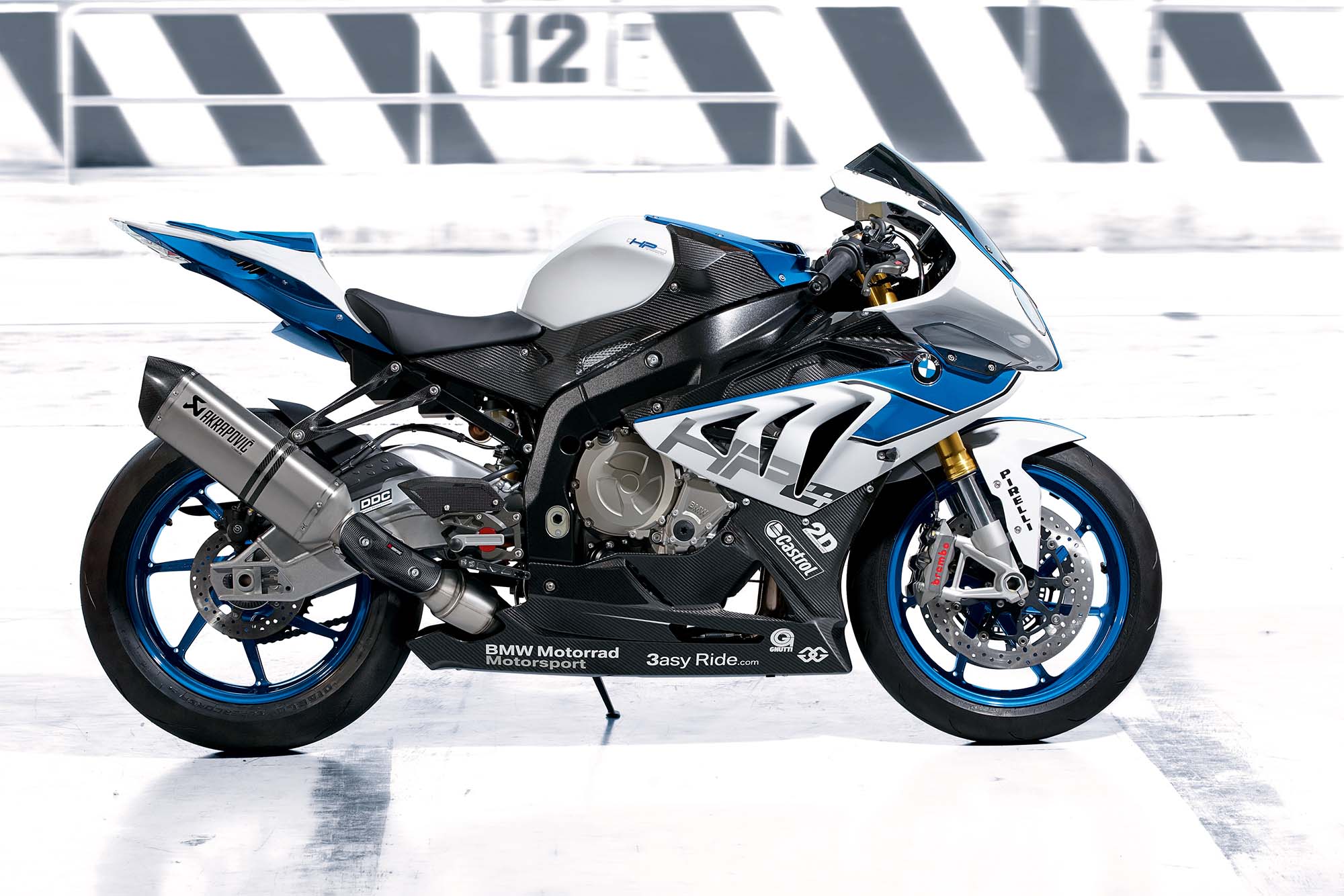 bmw-hp4-12.jpg