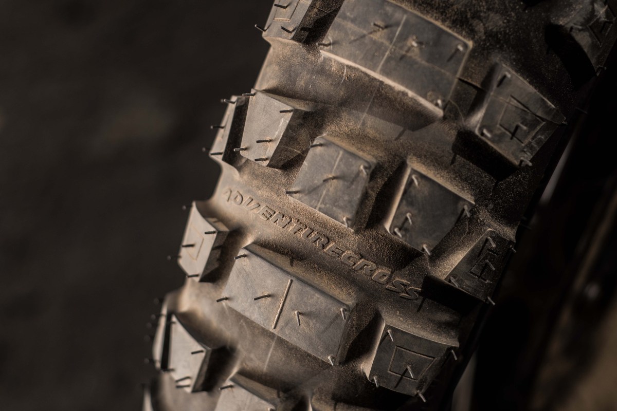 Bridgestone-Battlax-Adventurecross-AX41-ADV-tire-01.jpg
